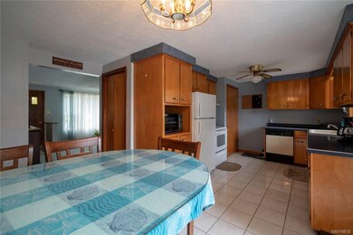 803 Remington Dr, North Tonawanda, NY 14120 - photo 5