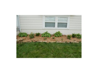 Beautiful Hosta's and summer flowers greet you and