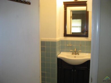 2707 S Robertson Ave, Tyler, TX 75701 - photo 4