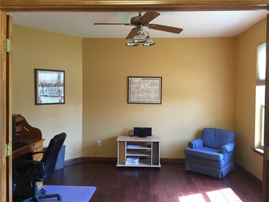 10262 Hawks Lake Dr, Fishers, IN 46037 - photo 3