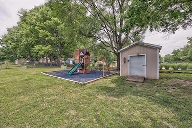 21126 W 71st St, Shawnee, KS 66218 - photo 4