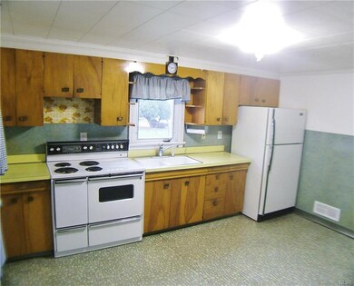 2210 N 3rd Ave, Whitehall, PA 18052 - photo 5