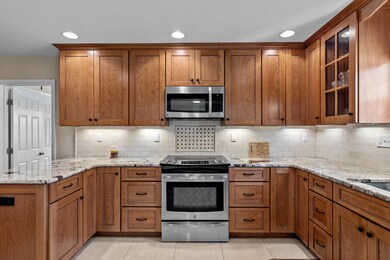 198 Walnut Hill Ave, Manchester, NH 03104 - photo 5