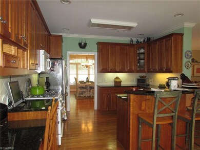 1059 Anns Ct, Asheboro, NC 27205 - photo 4