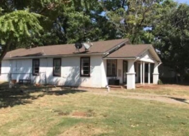 Great Rental or Flip3 Bedrooms and Corner Lot