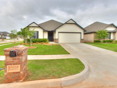 12337 SW 31st St, Yukon, OK 73099 - photo 3