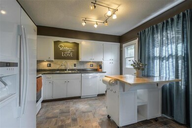 6219 Albervan St, Shawnee, KS 66216 - photo 6