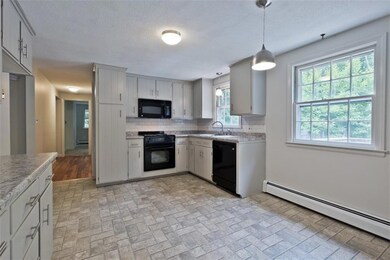 8 Red Coat Ln, Sanford, ME 04073 - photo 5