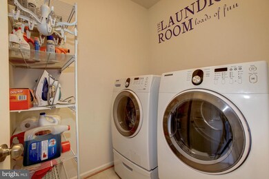 2709 Sheffield Hill Way unit 150, Woodbridge, VA 22191 - photo 7