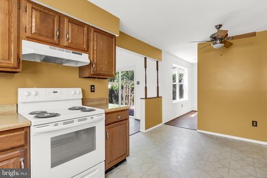 306 Winterberry Dr, Edgewood, MD 21040 - photo 2