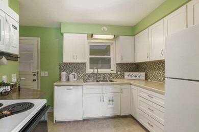 Shaker Cabinets!