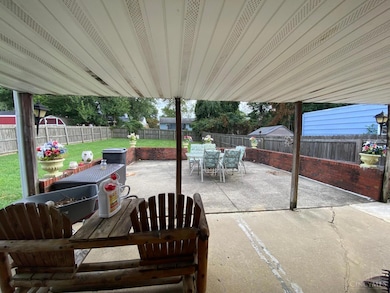 3373 Kathy Ln, Cincinnati, OH 45238 - photo 7