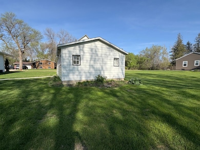 109 7th St N, Danvers, MN 56231 - photo 7