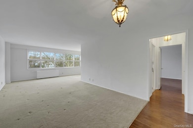 Garth Essex unit 4E4, Scarsdale, NY 10583 - photo 4