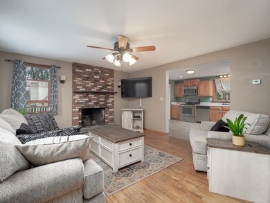 8 Weaver St, West Wareham, MA 02576 - photo 3