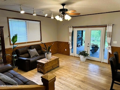 8 Chisholm Trail, Wiggins, MS 39577 - photo 7