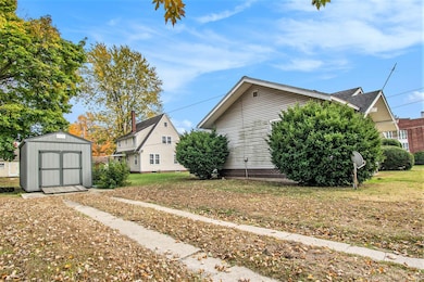 211 W Catherine St, Milford, IN 46542 - photo 3