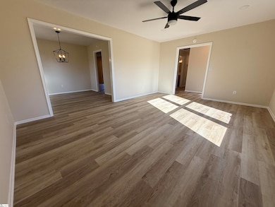 207 Vega Ln, Greer, SC 29651 - photo 5