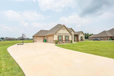 104 Eagle Moor Ln, Brock, TX 76087 - photo 3