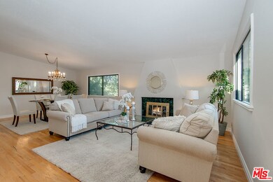 5247 Calderon Rd, Woodland Hills, CA 91364 - photo 3