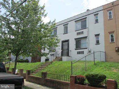 745 51st St SE unit 3, Washington, DC 20019 - photo 2