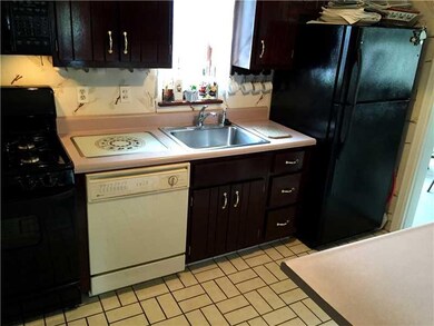 Kitchen. Disposal, gas stove, microwave w/exhaust