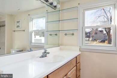 8569 Bay Rd, Pasadena, MD 21122 - photo 6