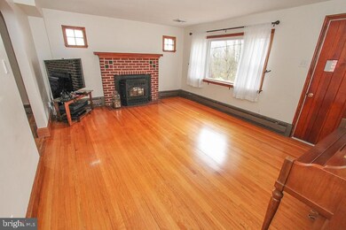 19 Edgehill Dr, Boyertown, PA 19512 - photo 2