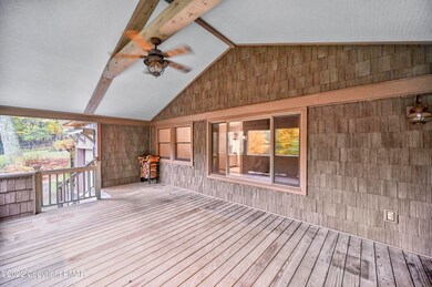 117 Upper Chipmunk Ct, Bushkill, PA 18324 - photo 4