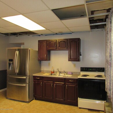 60 5th St, Coaldale, PA 18218 - photo 2