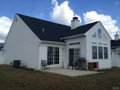 1261 Lindenwood Ln, Easton, PA 18040 - photo 2