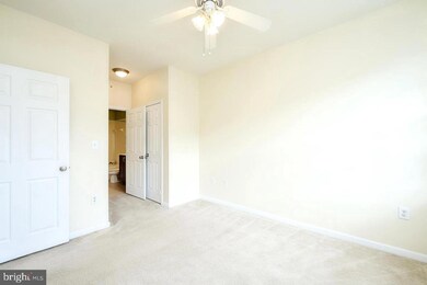 12905 Centre Park Cir unit 404, Herndon, VA 20171 - photo 6