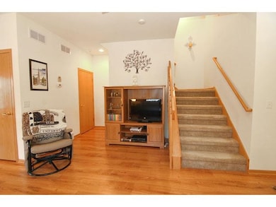 66 S Gardens Way, Fitchburg, WI 53711 - photo 7