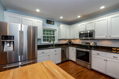 8 Thistle Ct, Nashua, NH 03063 - photo 7