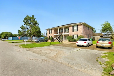 Conveniently located near Hobby Airport 