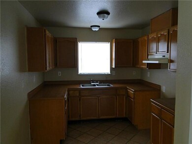 1075 Green Lilac Cir, El Paso, TX 79915 - photo 7