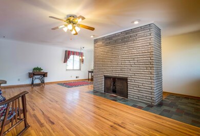 LIVING-ENTRY AREA