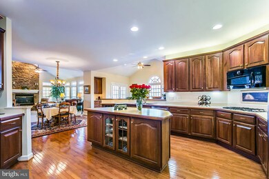 4701 Devereaux Ct, Centreville, VA 20120 - photo 7