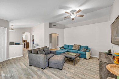 28421 N 46th St-11