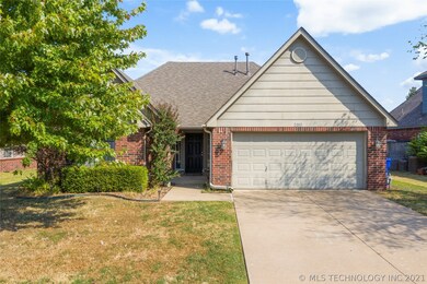 2012 E Princeton St, Broken Arrow, OK 74012 - photo 2