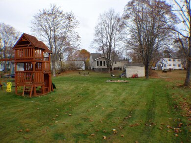 46 Maplecrest St, Newmarket, NH 03857 - photo 5