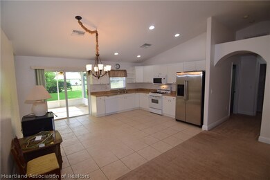 734 Concert Dr, Lake Placid, FL 33852 - photo 4
