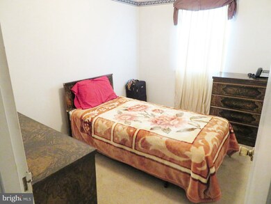 5748 Maplehill Rd, Baltimore, MD 21239 - photo 4