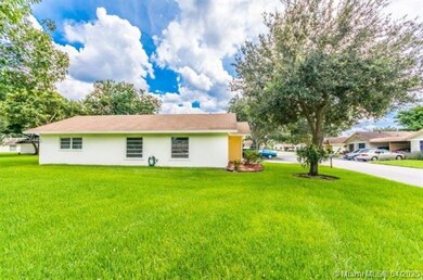unlisted-address, Davie, FL 33328 - photo 3