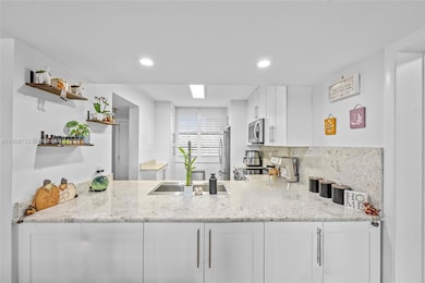 1532 Whitehall Dr unit 304, Davie, FL 33324 - photo 4