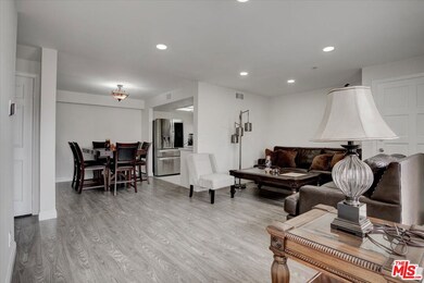 108 W Maple St unit 27, Glendale, CA 91204 - photo 5