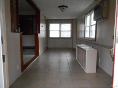 75 Craigie St, Easton, PA 18045 - photo 5