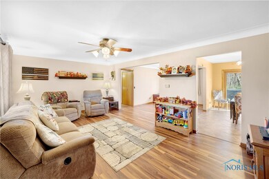 17242 Sycamore Rd, Grand Rapids, OH 43522 - photo 3