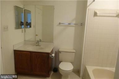 14305 Beaker Ct, Burtonsville, MD 20866 - photo 5