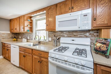 282 Salem St, Rockland, MA 02370 - photo 6